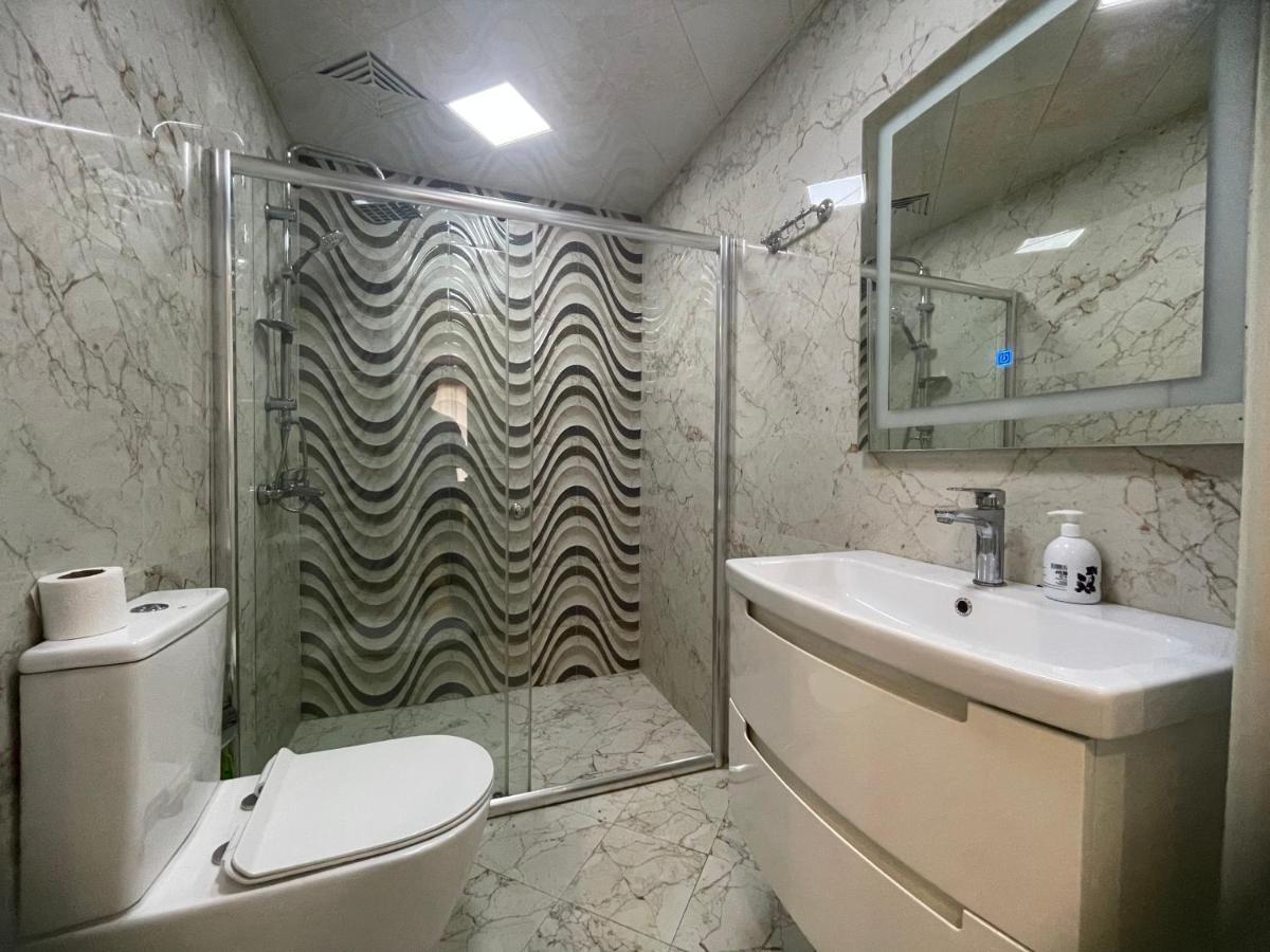 Luxe Azure Apartment Baky Esterno foto