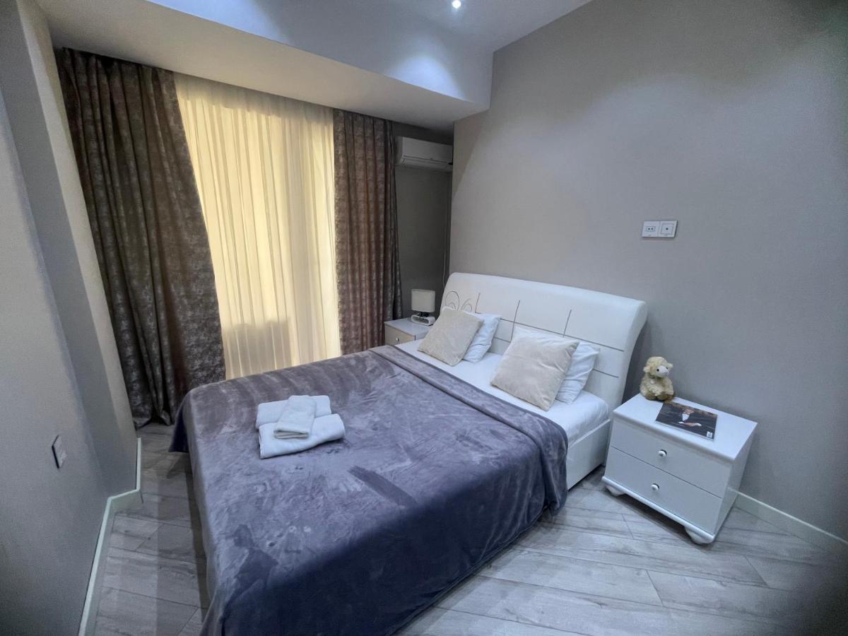 Luxe Azure Apartment Baky Esterno foto